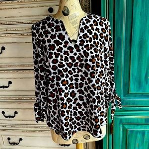 Michael Kors animal print mid sleeve top size medium